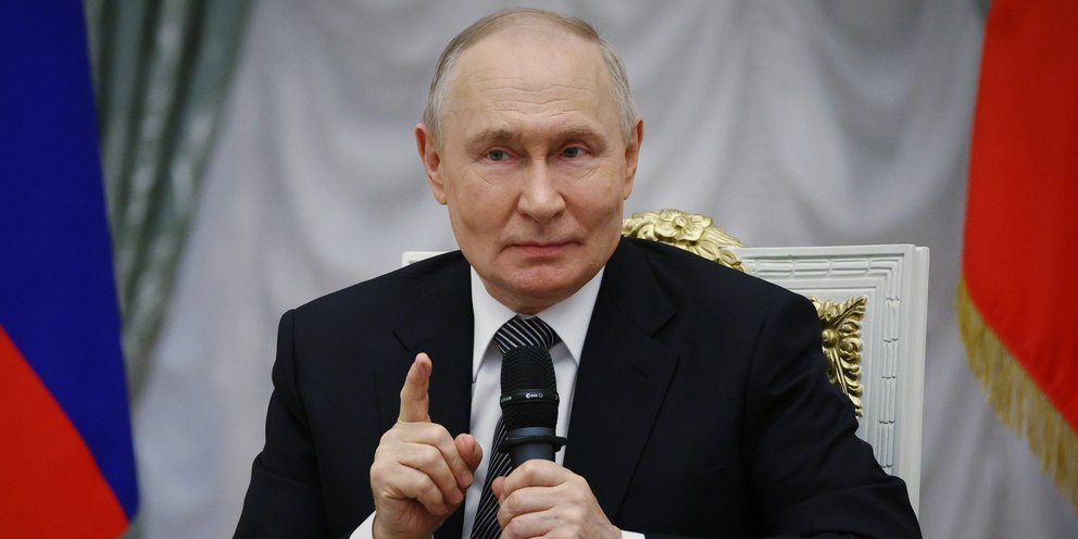 putin_ap_25526