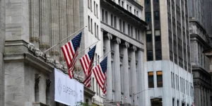 Wall Street: Πτώση για Nasdaq και S&P 500, οριακά κέρδη για τον Dow Jones